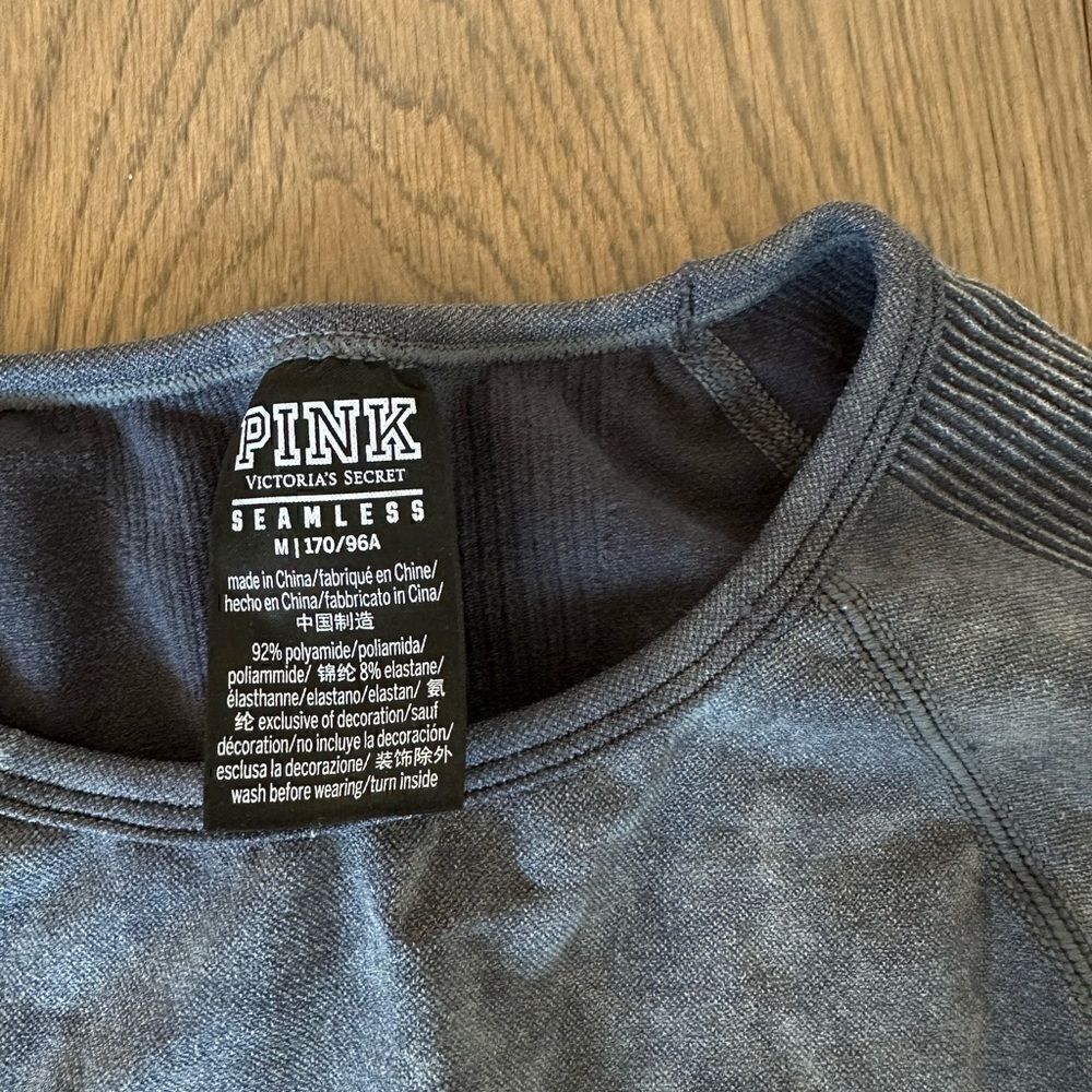 Victoria Secrets PINK ribbed crop long sleeve - Picture 4 of 6
